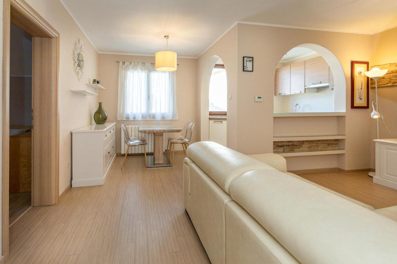 Morozin Apartment *