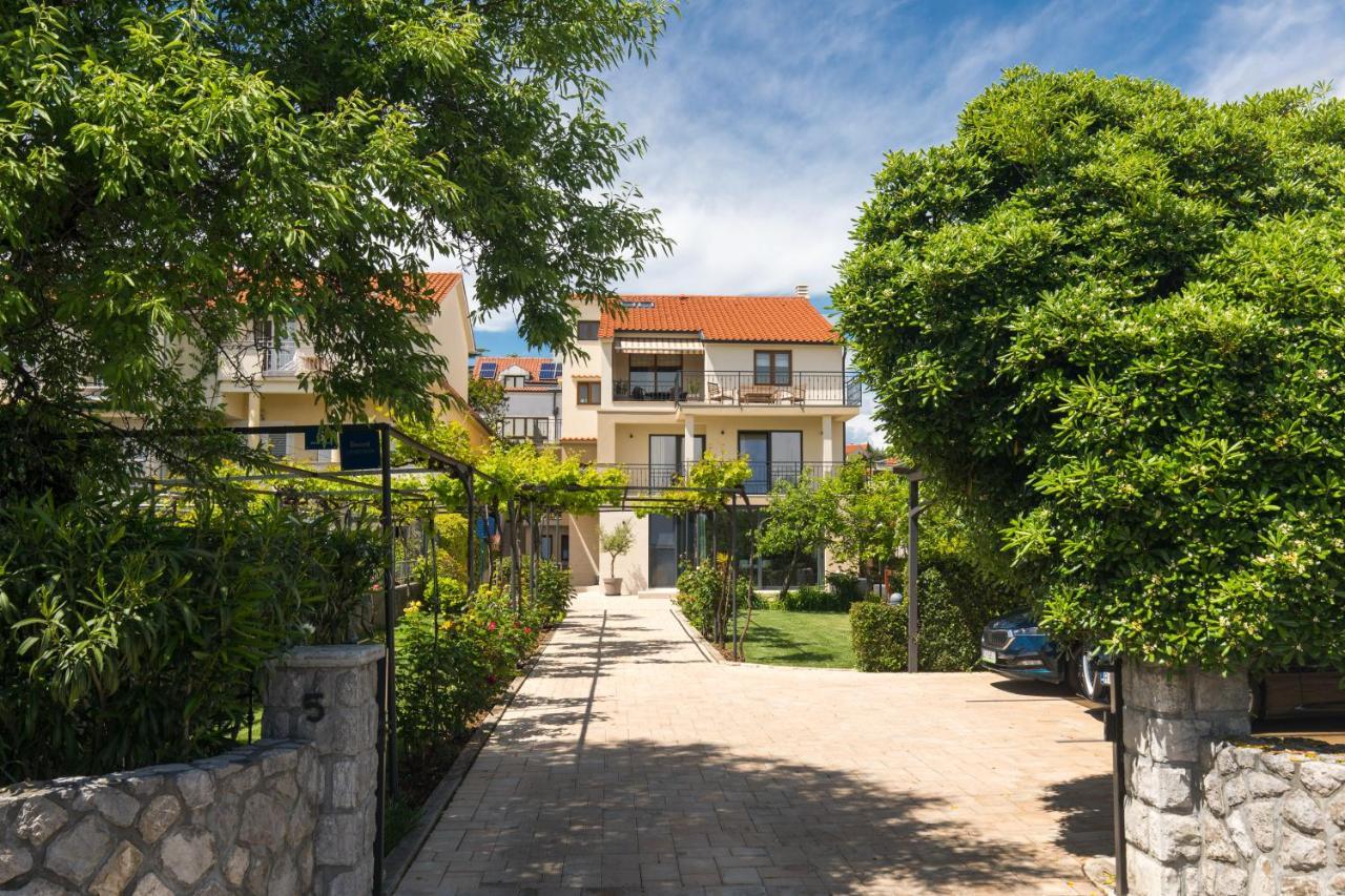 Morozin Apartment