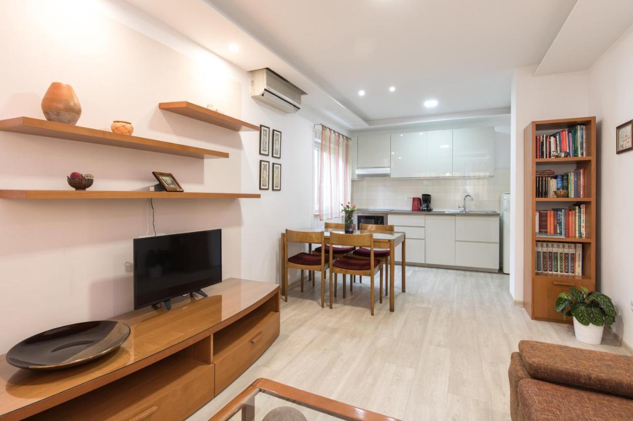 Morozin Apartment