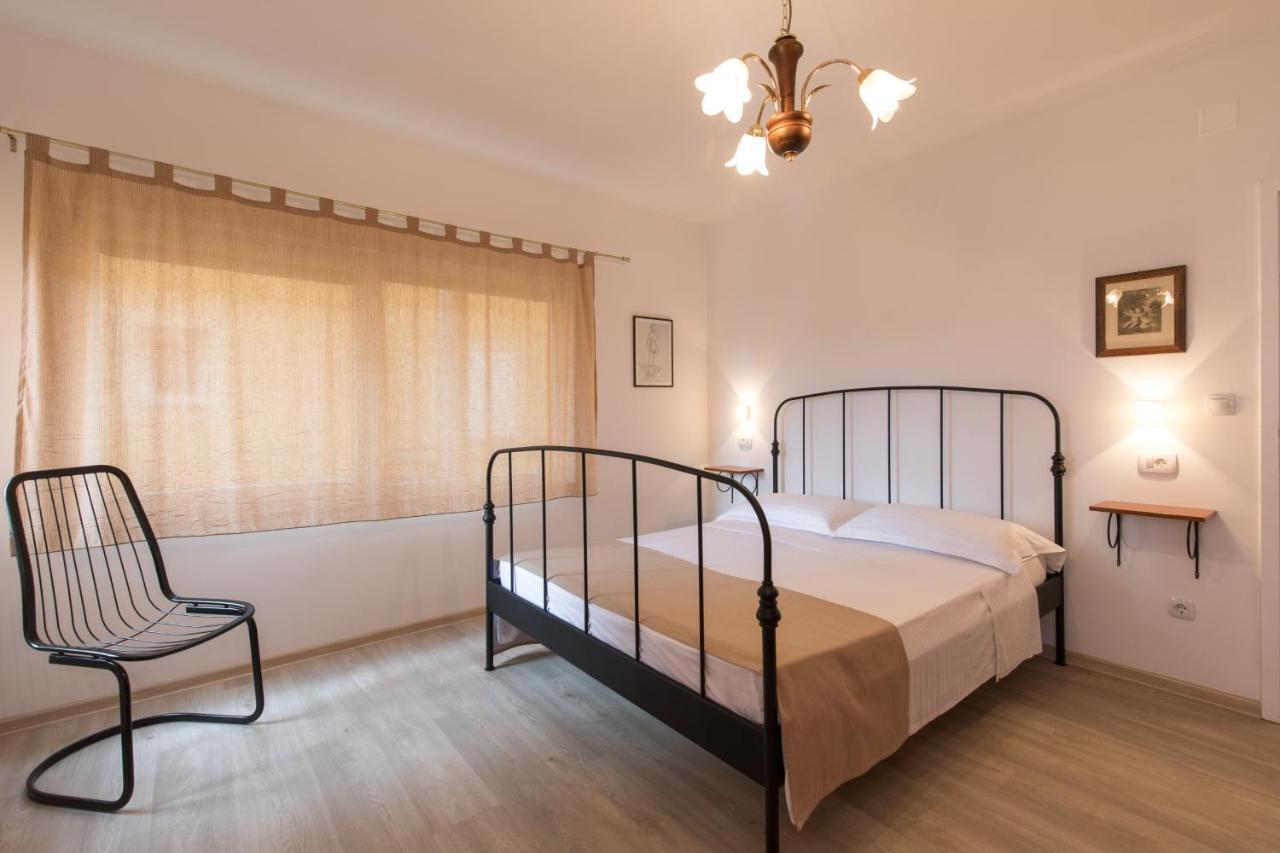 Morozin Apartment